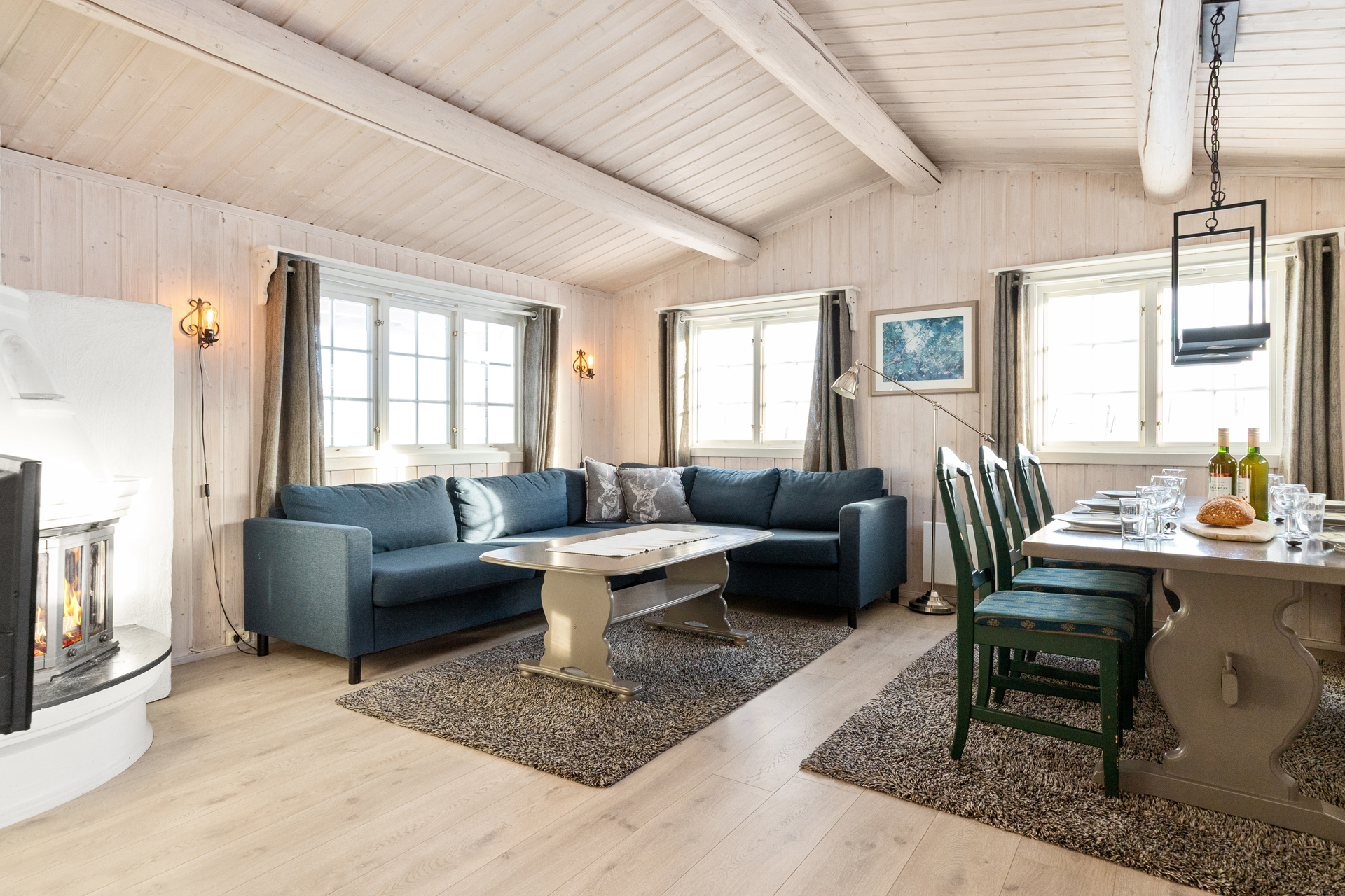 Gomobu Vaset Hytte Stue Spisestue