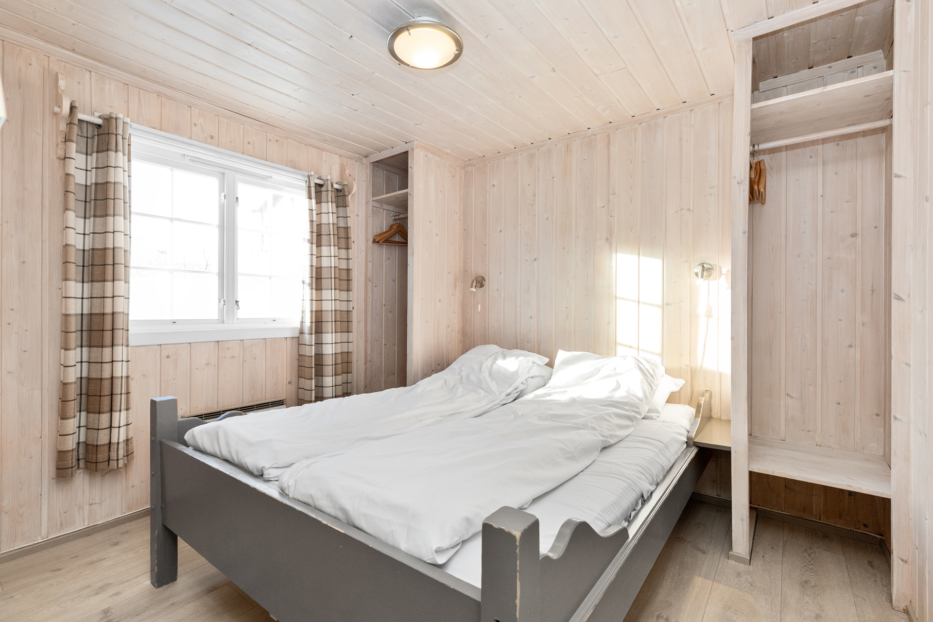 Gomobu Vaset Hytte Hovedsoverom 1